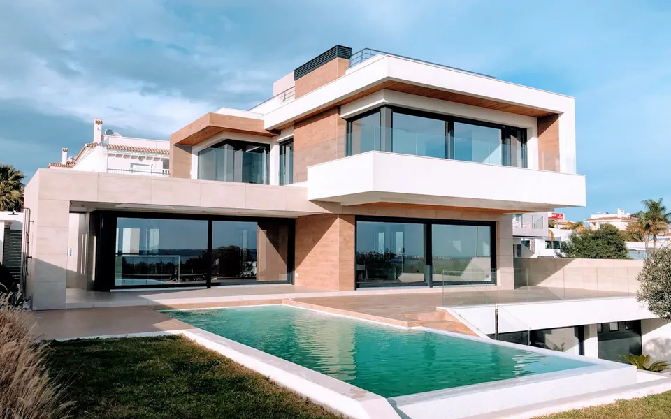 Model desain rumah tropis nusantara modern khas Indonesia
